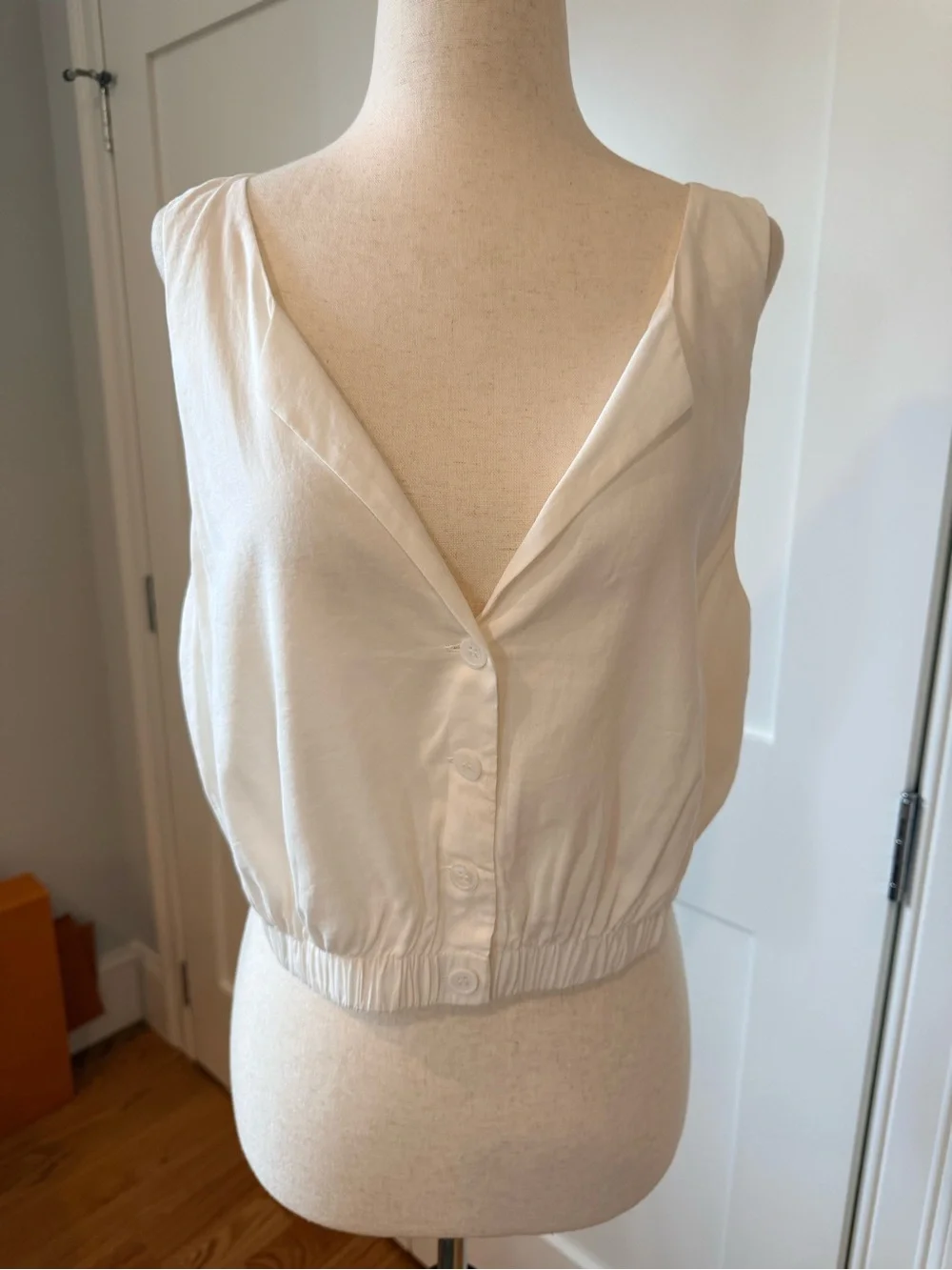 Reformation White Label Detail Cropped Blouse - Picture 12 of 12